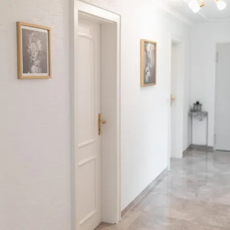 Haus Abrioux Zur Falkenlay *